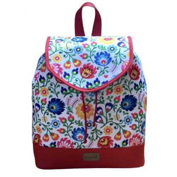 Színes virágos “JUDIT” fedeles hátizsák